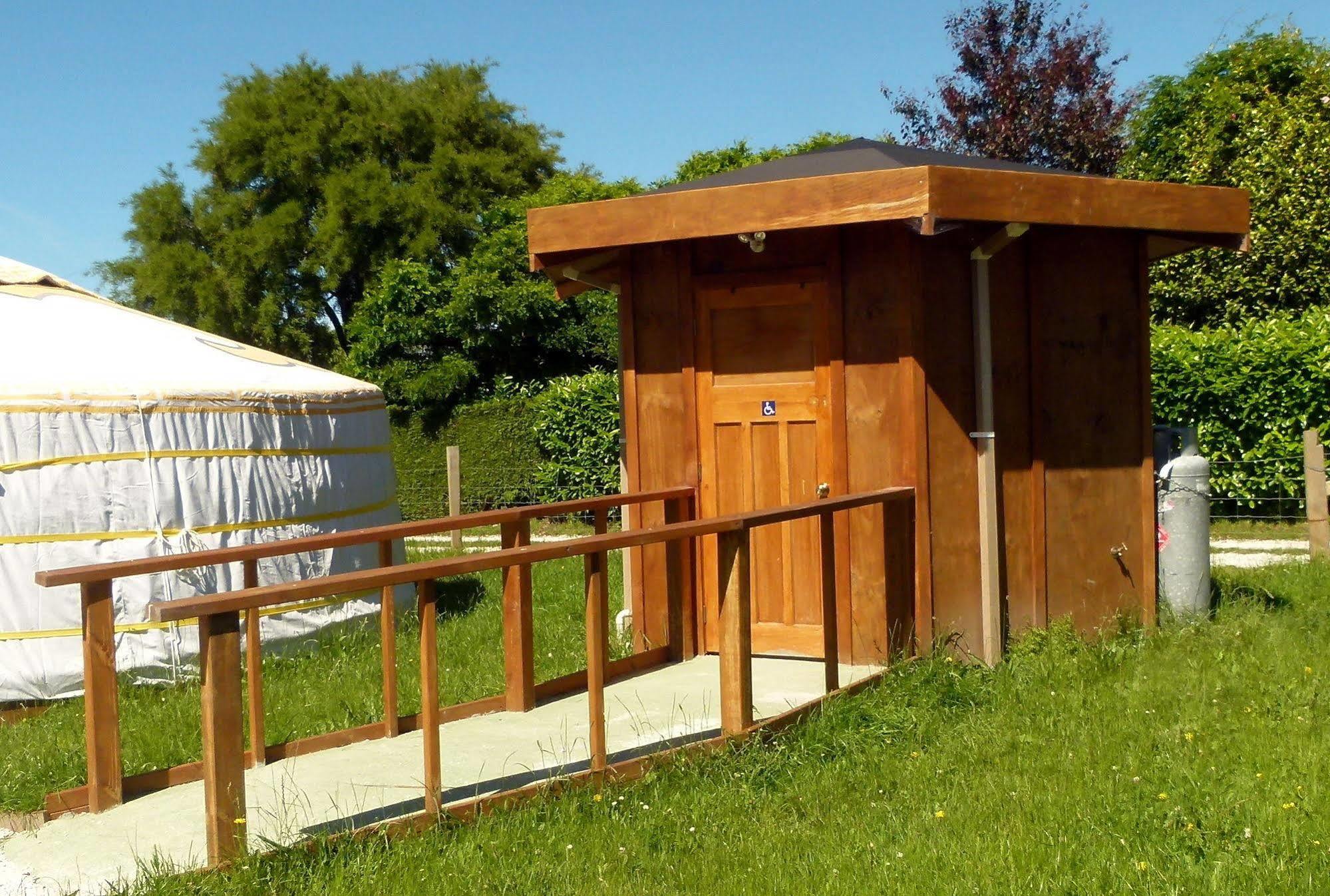 Wacky Stays - Unique Farm-Stay Glamping Rentals, Free Animal Feeding Tours Кайкоура Экстерьер фото